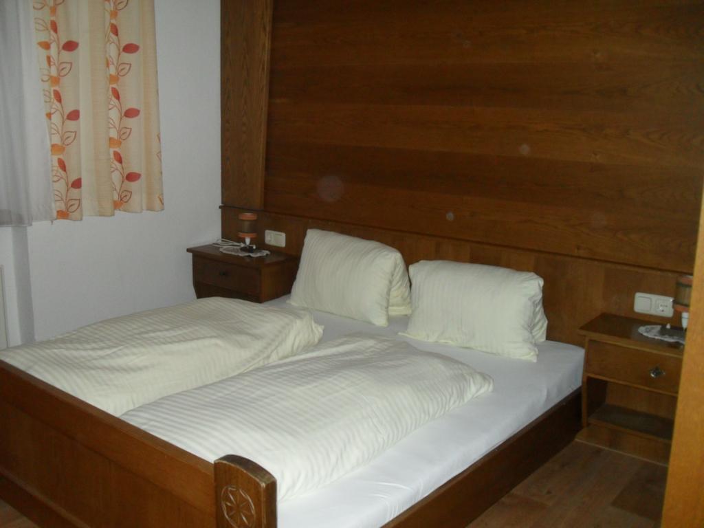 Haus Schellenschmied Apartment เพทท์นอย อัม อาร์ลแบร์ก ห้อง รูปภาพ