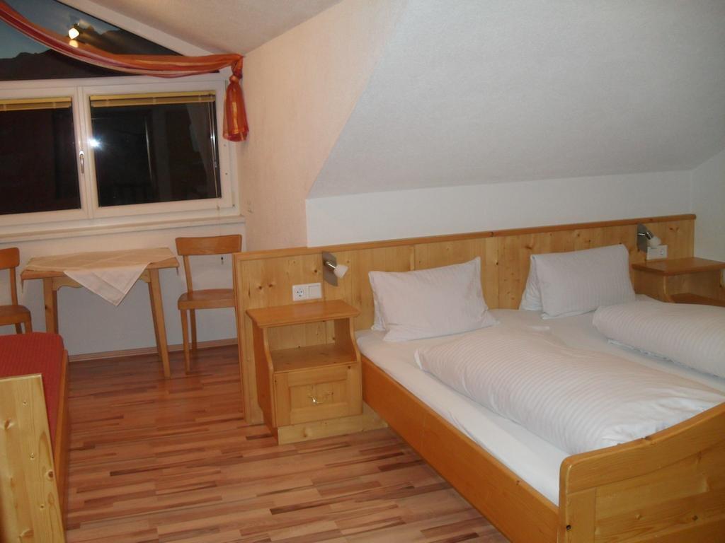 Haus Schellenschmied Apartment เพทท์นอย อัม อาร์ลแบร์ก ห้อง รูปภาพ