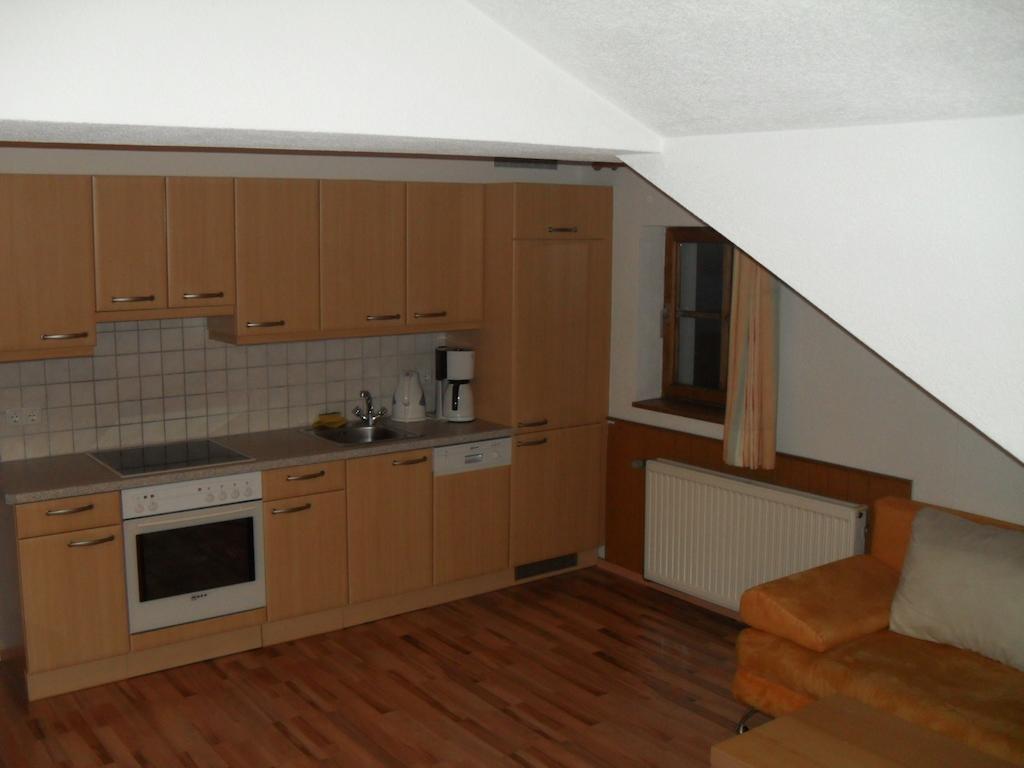 Haus Schellenschmied Apartment เพทท์นอย อัม อาร์ลแบร์ก ห้อง รูปภาพ